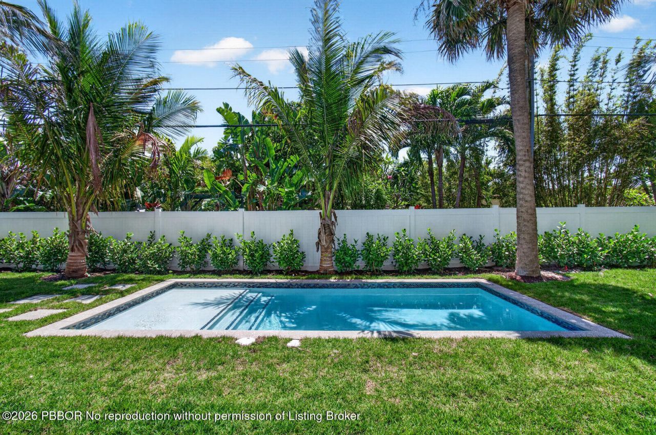 354 Leigh Road, West Palm Beach, FL 33405 Photo
