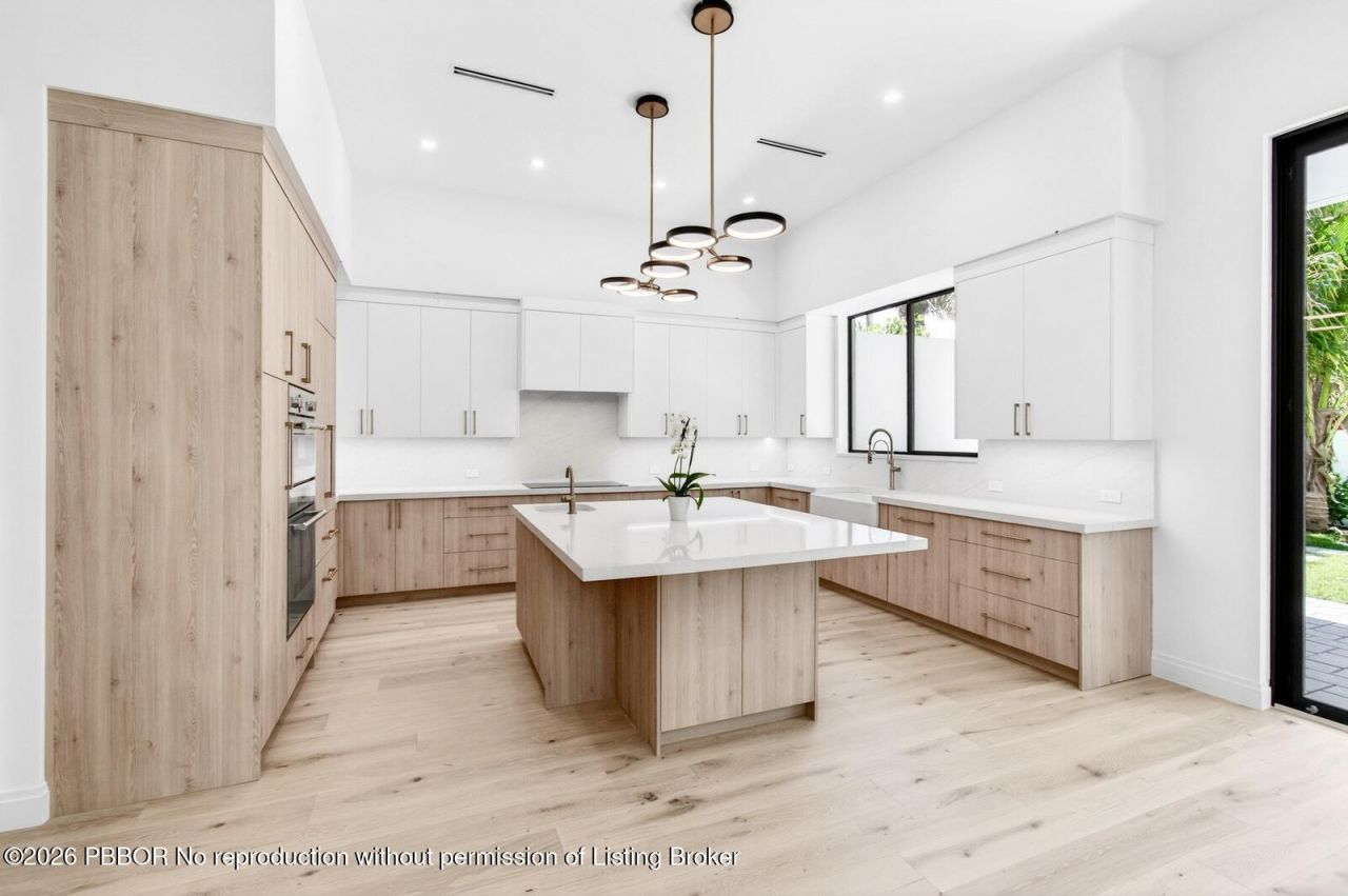 354 Leigh Road, West Palm Beach, FL 33405 Photo