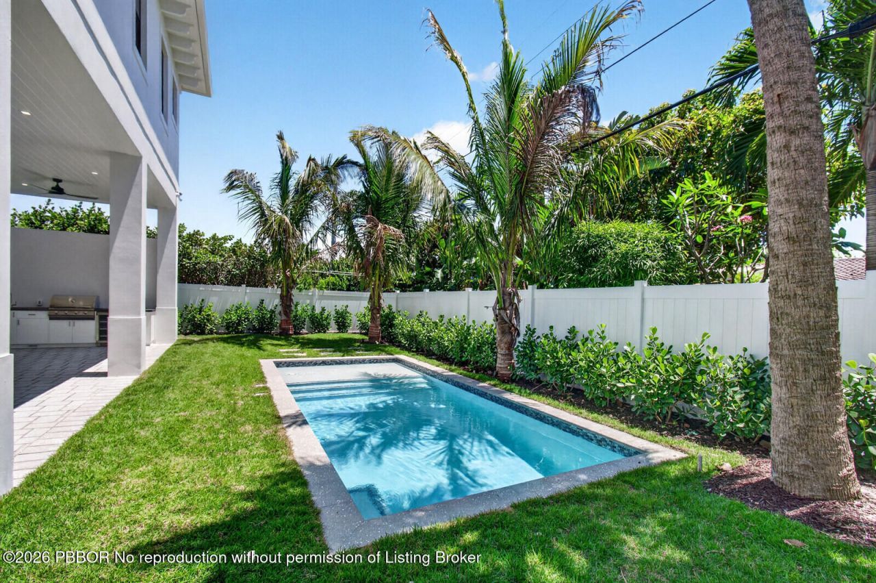 354 Leigh Road, West Palm Beach, FL 33405 Photo