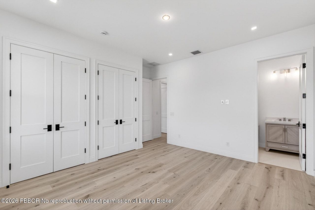 354 Leigh Road, West Palm Beach, FL 33405 Photo