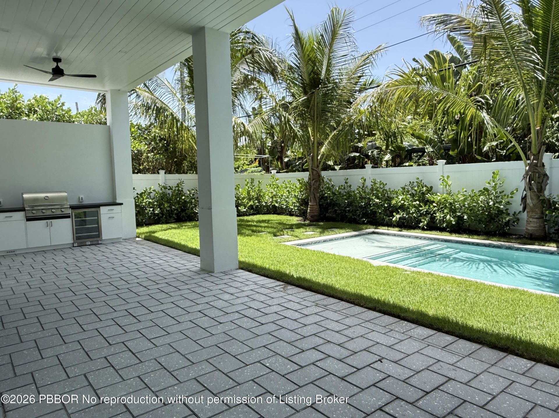 354 Leigh Road, West Palm Beach, FL 33405 Photo
