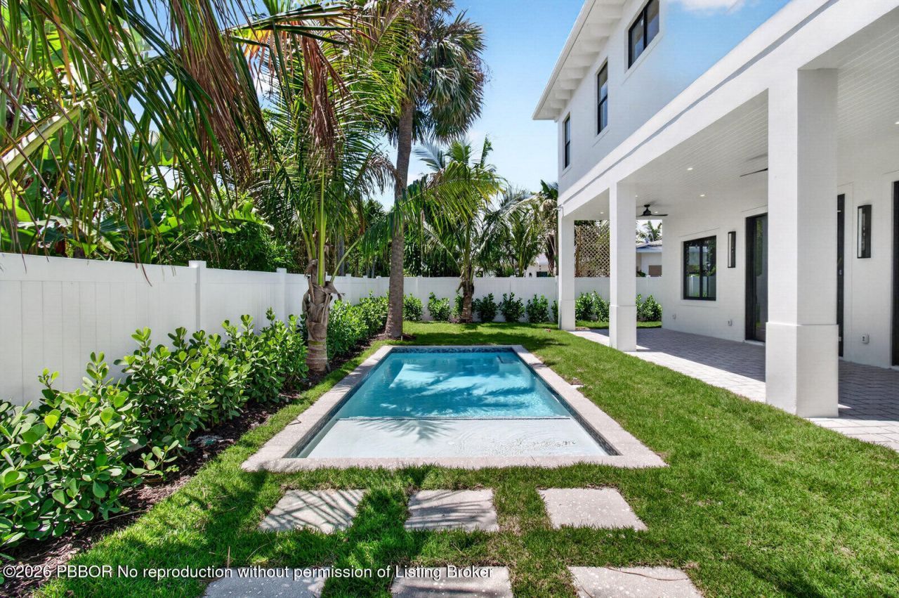 354 Leigh Road, West Palm Beach, FL 33405 Photo