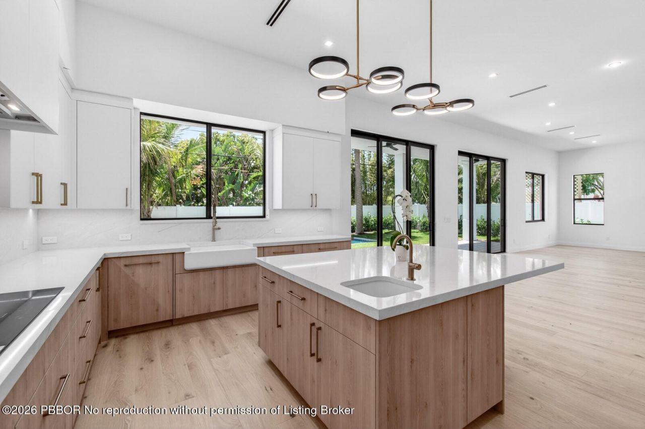 354 Leigh Road, West Palm Beach, FL 33405 Photo