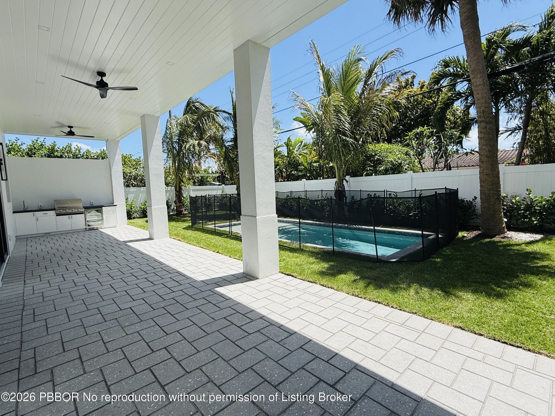 354 Leigh Road, West Palm Beach, FL 33405 Photo