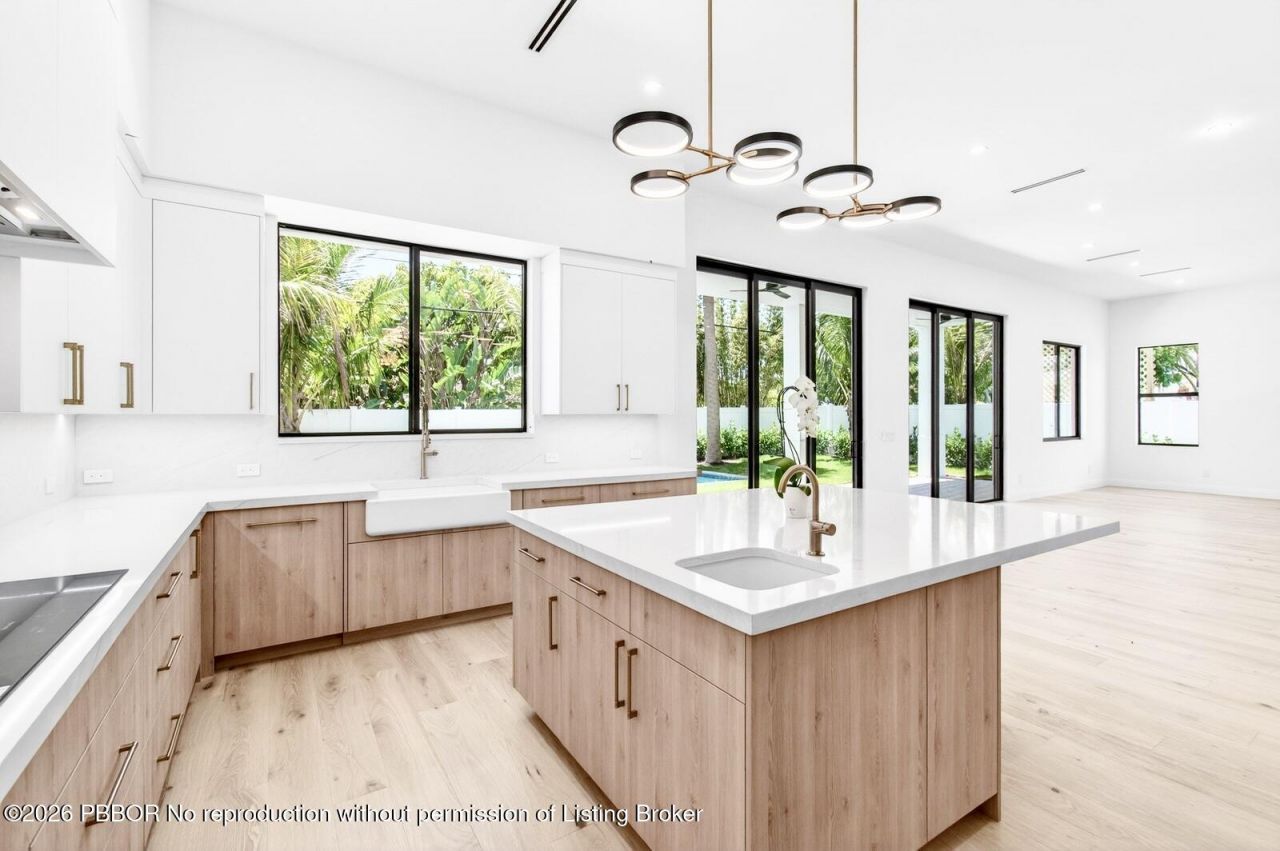 354 Leigh Road, West Palm Beach, FL 33405 Photo