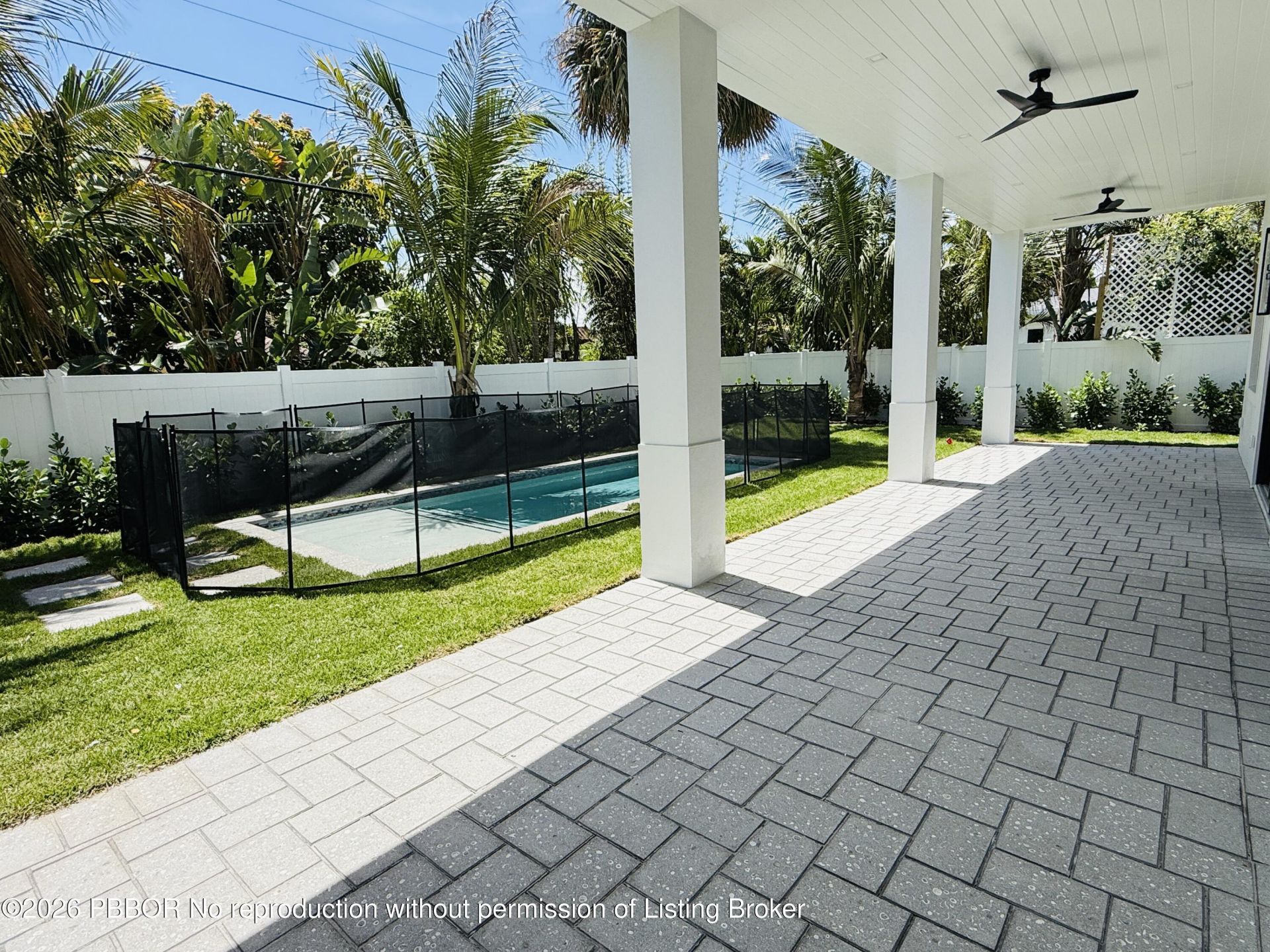 354 Leigh Road, West Palm Beach, FL 33405 Photo
