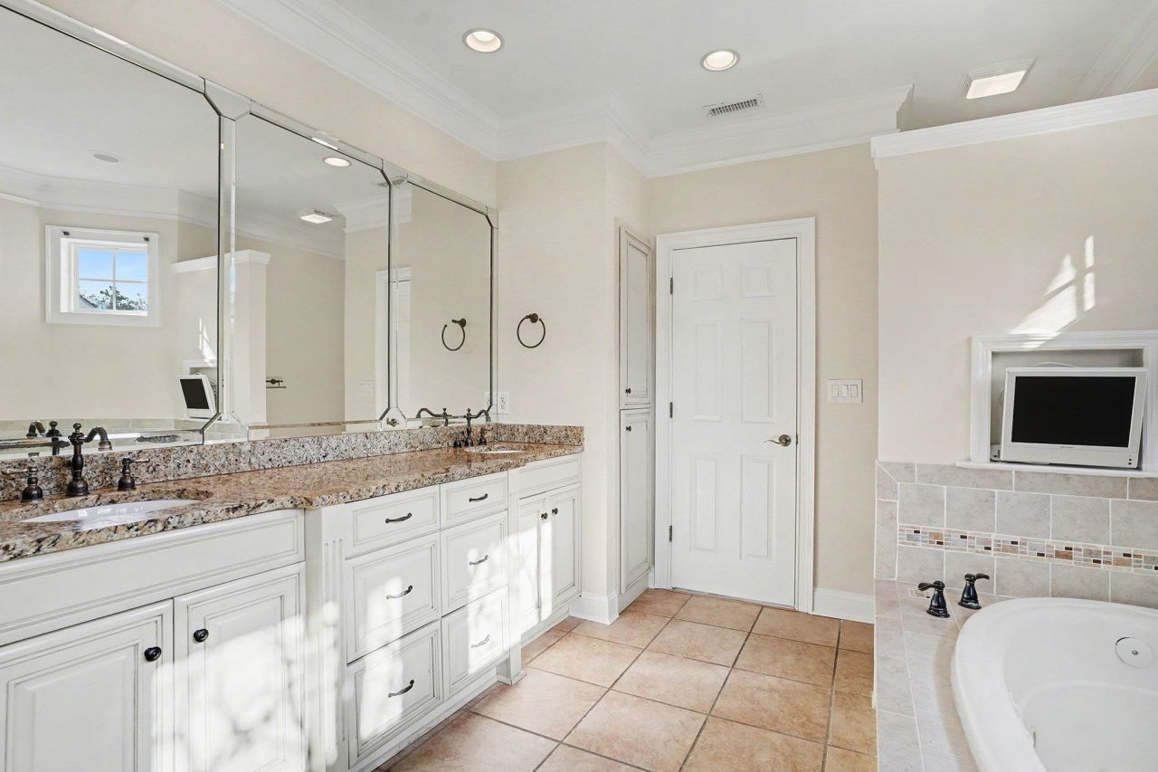 1395 Mcmaster Dr. Photo 17