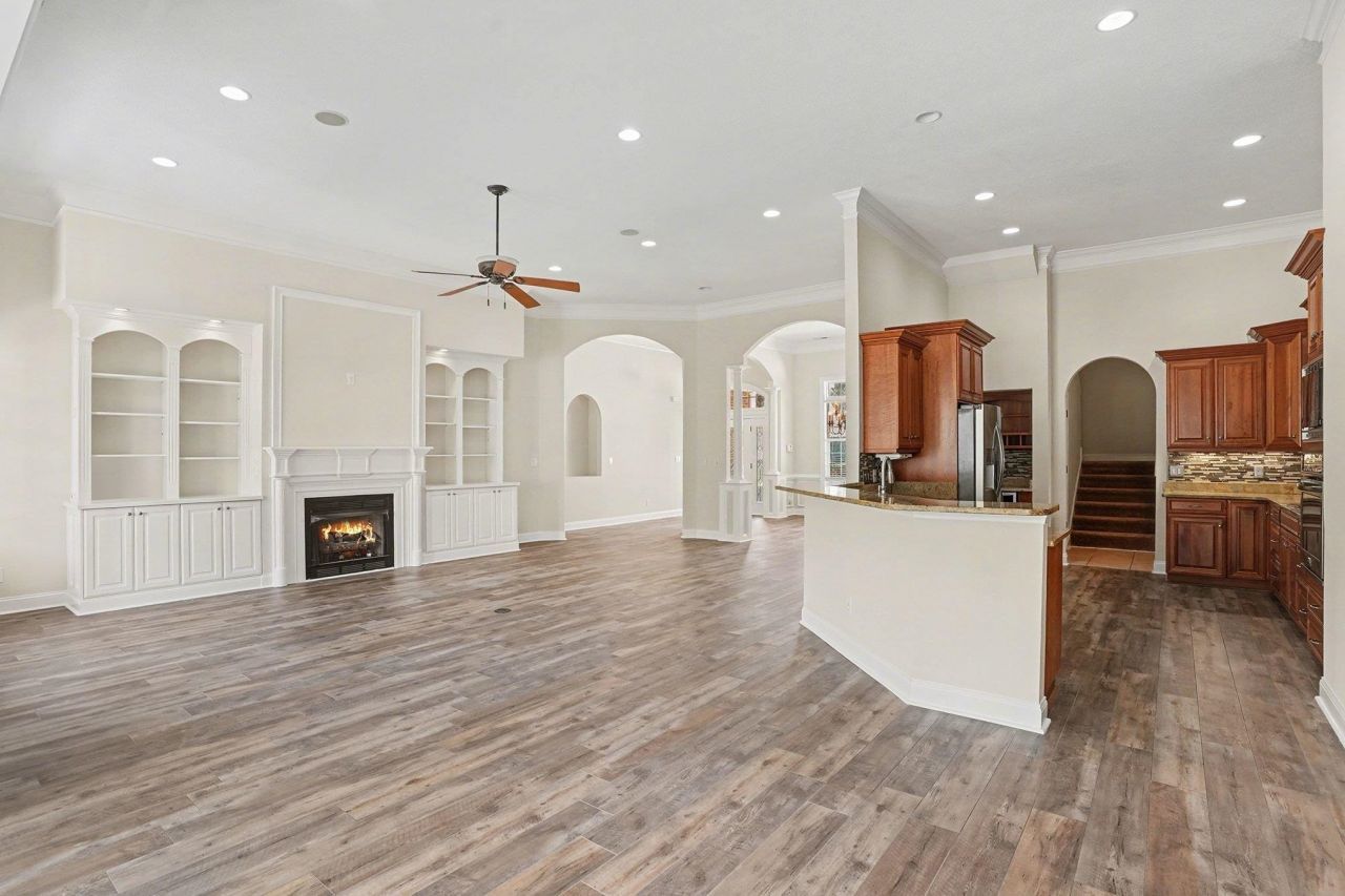 1395 Mcmaster Dr. Photo 4