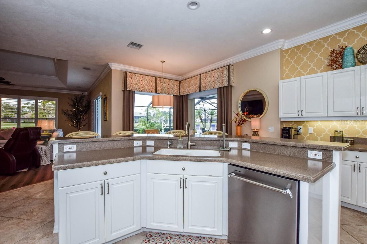 429 Tremingham Way, Venice, FL 34293 Photo