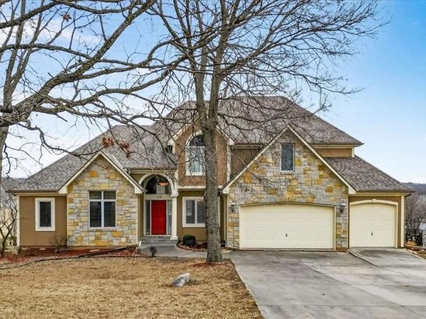 108 Sugarland Drive, Pleasant Hill, MO 64080