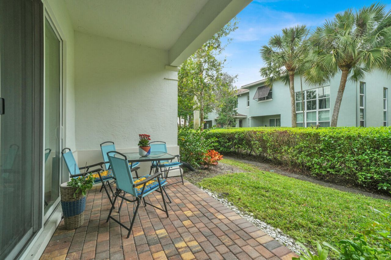 1123 Piccadilly Street, Palm Beach Gardens, FL 33418 Photo