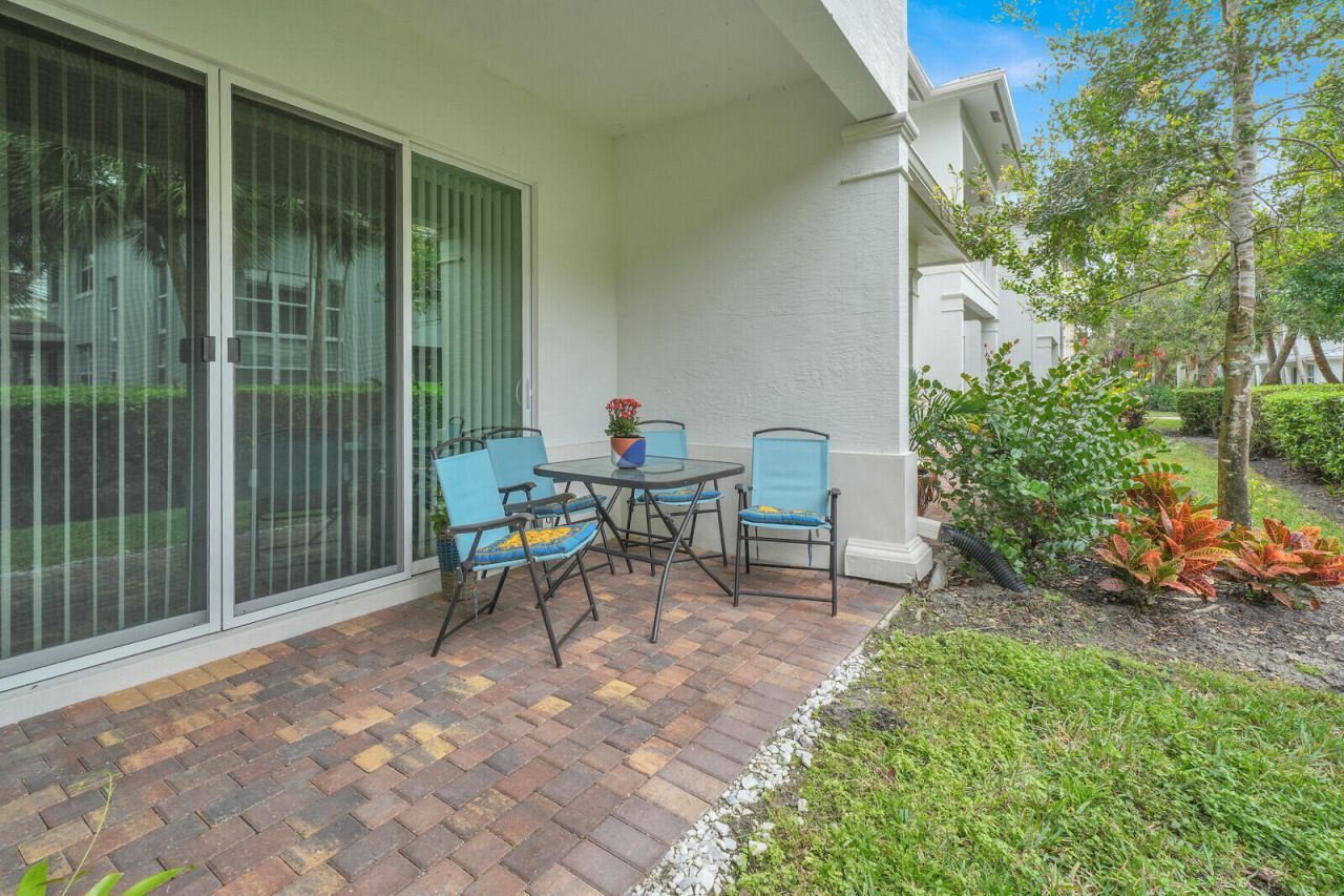1123 Piccadilly Street, Palm Beach Gardens, FL 33418 Photo