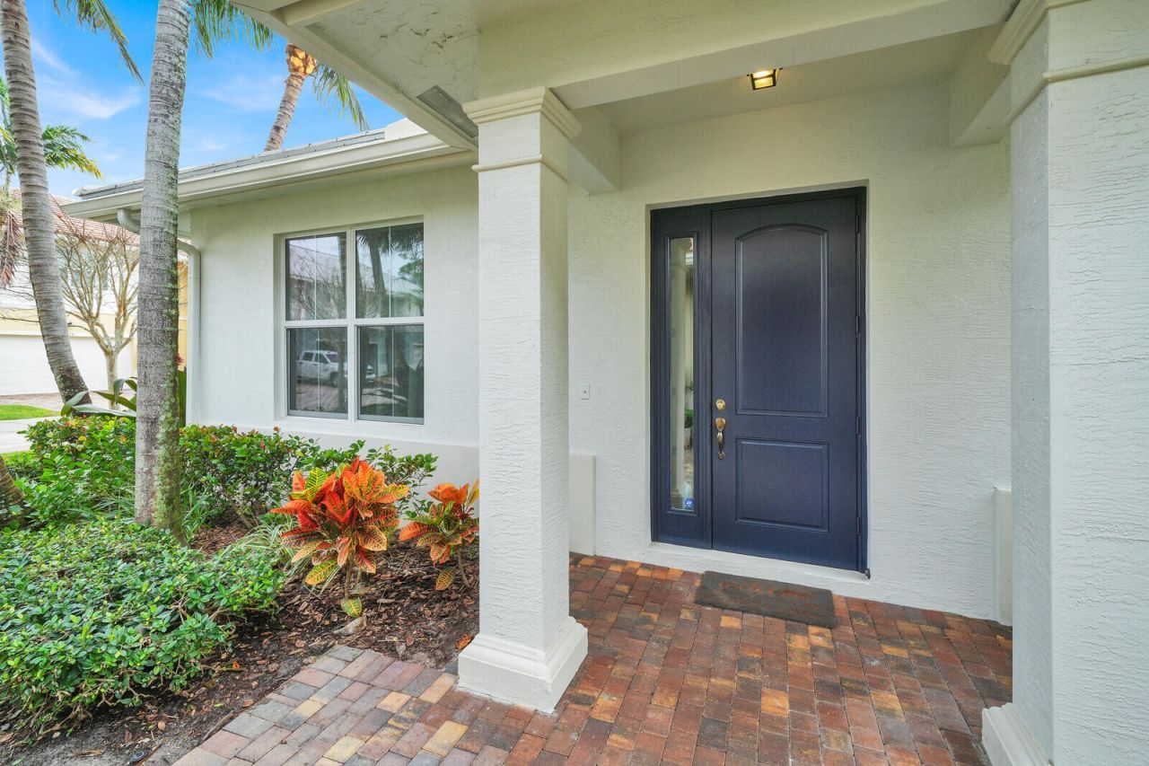 1123 Piccadilly Street, Palm Beach Gardens, FL 33418 Photo