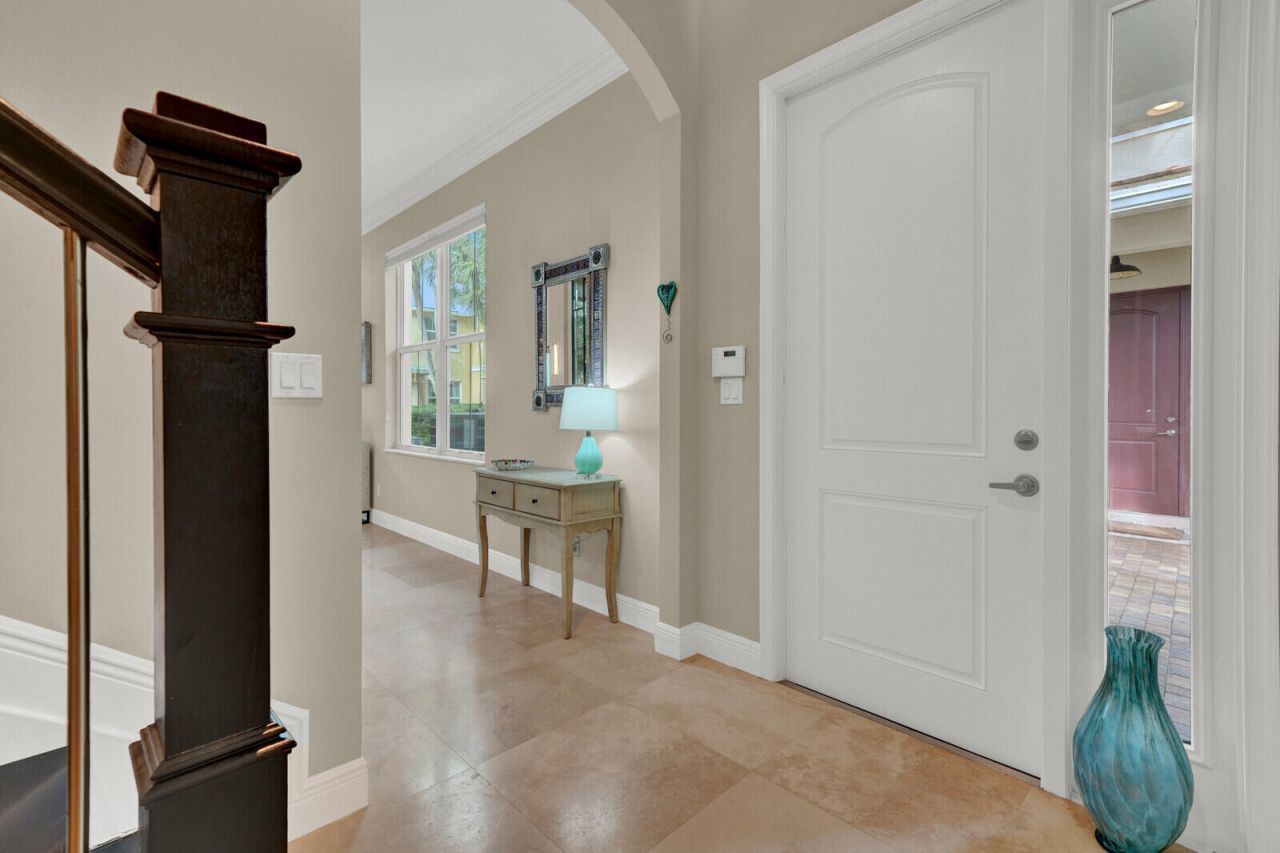 1123 Piccadilly Street, Palm Beach Gardens, FL 33418 Photo