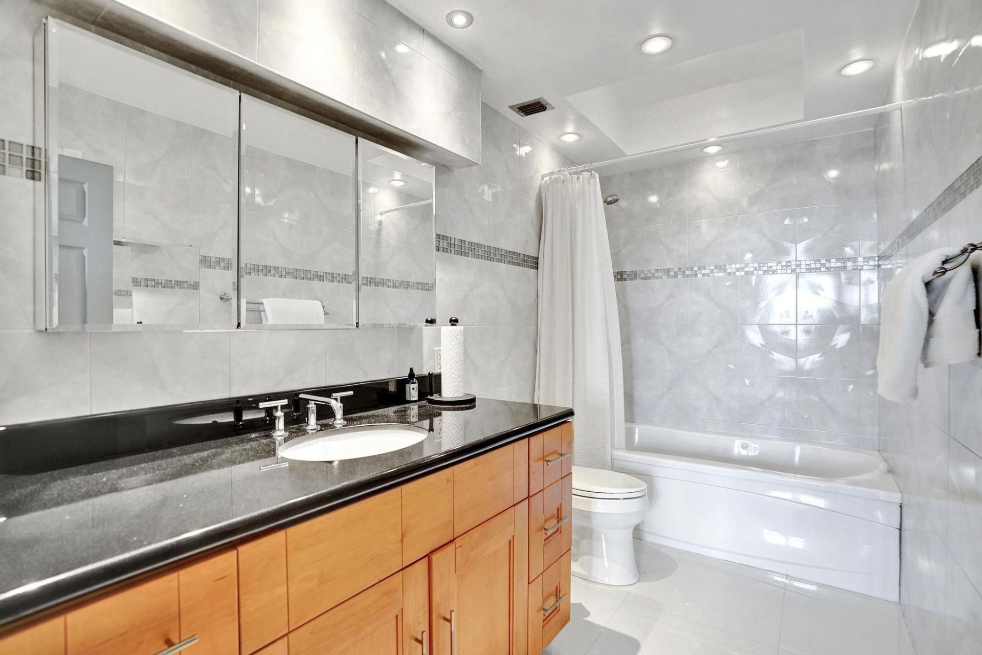 2000 S Ocean Boulevard, Unit 16K, Lauderdale by the Sea, FL 33062 Photo