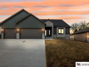 1031 S 88th Street, Lincoln, NE 68510