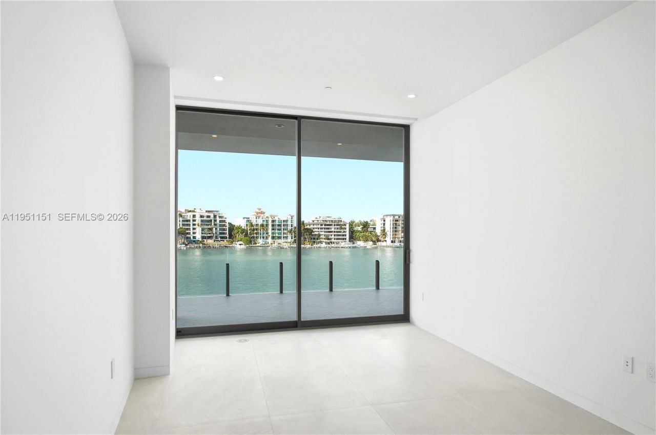 5 Grove Isle, Unit S301, Coconut Grove, FL 33133 Photo