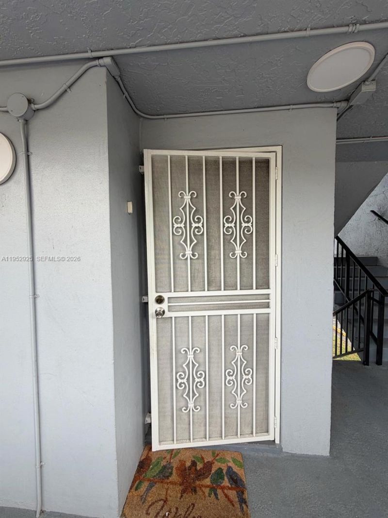 310 Fontainebleau Blvd , Unit 206, Miami, FL 33172 Photo