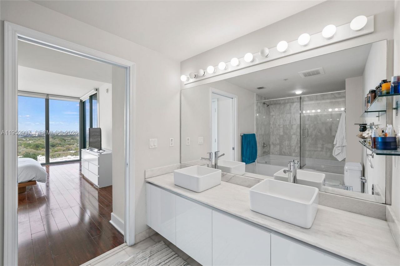 601 NE 36th St, Unit 1704, Miami, FL 33137 Photo