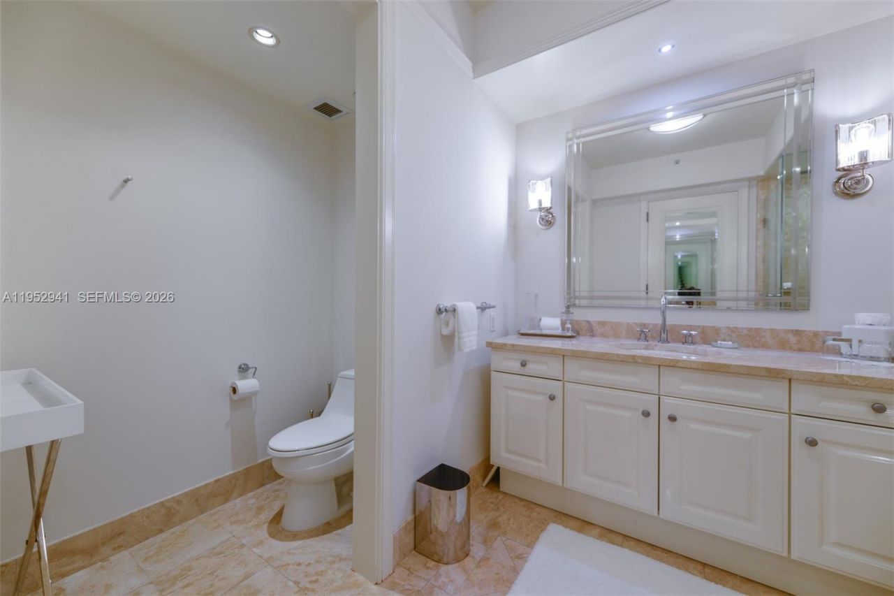 1435 Brickell Ave, Unit 3510, Miami, FL 33131 Photo