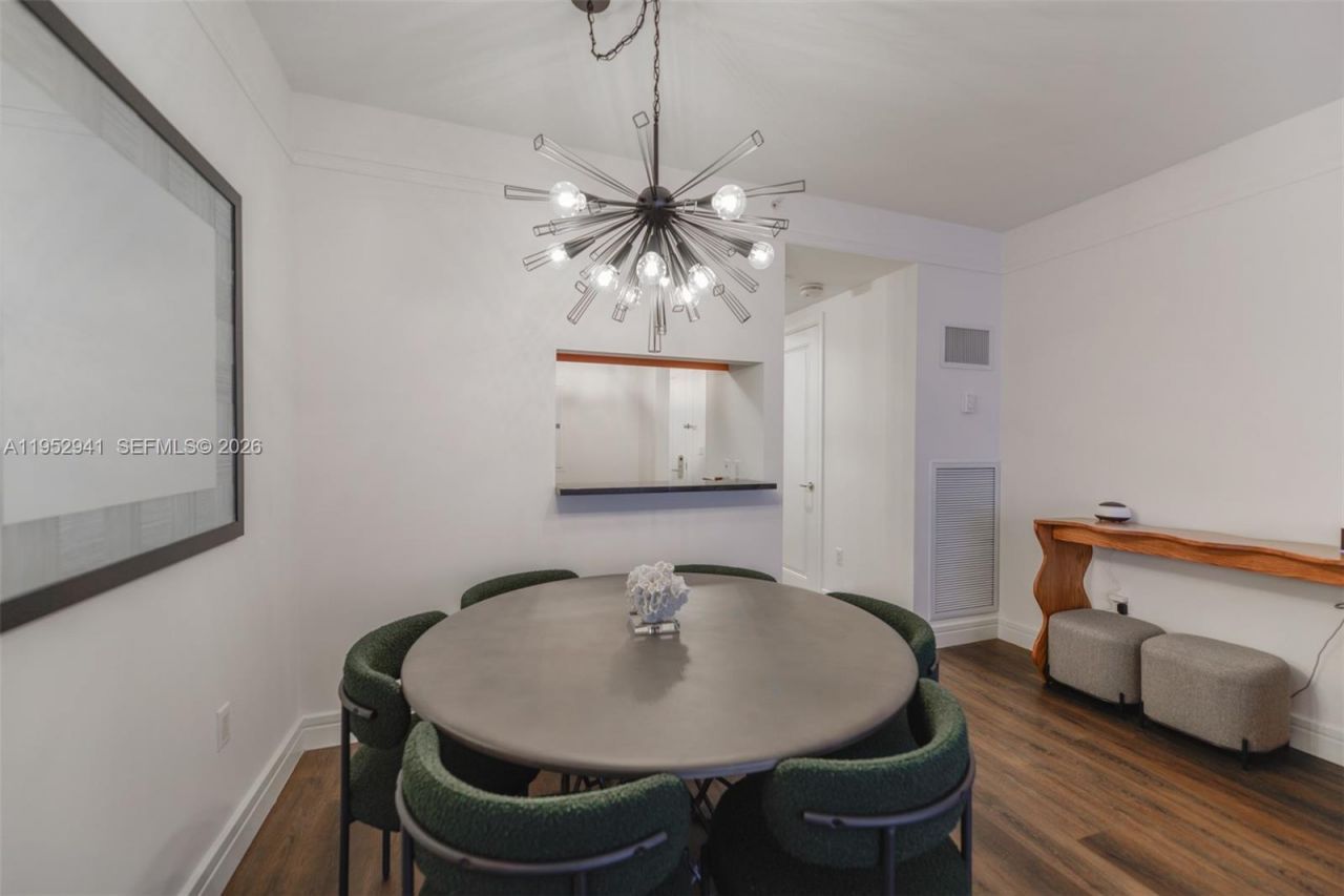 1435 Brickell Ave, Unit 3510, Miami, FL 33131 Photo