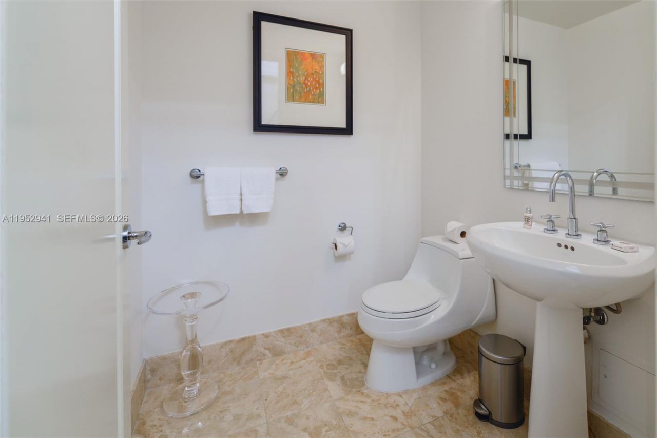 1435 Brickell Ave, Unit 3510, Miami, FL 33131 Photo