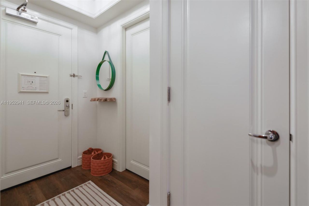 1435 Brickell Ave, Unit 3510, Miami, FL 33131 Photo