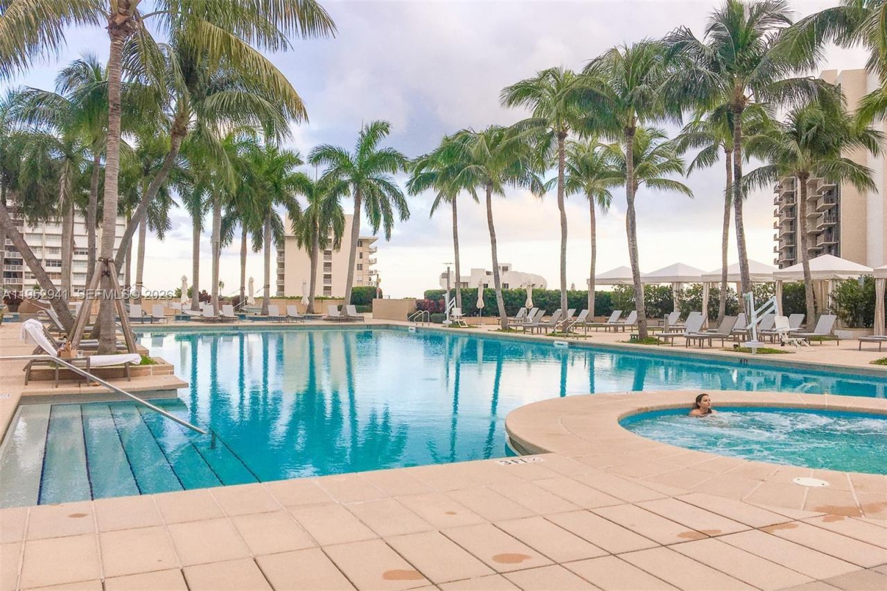 1435 Brickell Ave, Unit 3510, Miami, FL 33131 Photo