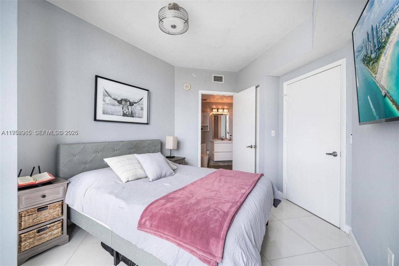 350 S Miami Ave, Unit 2505, Miami, FL 33130 Photo