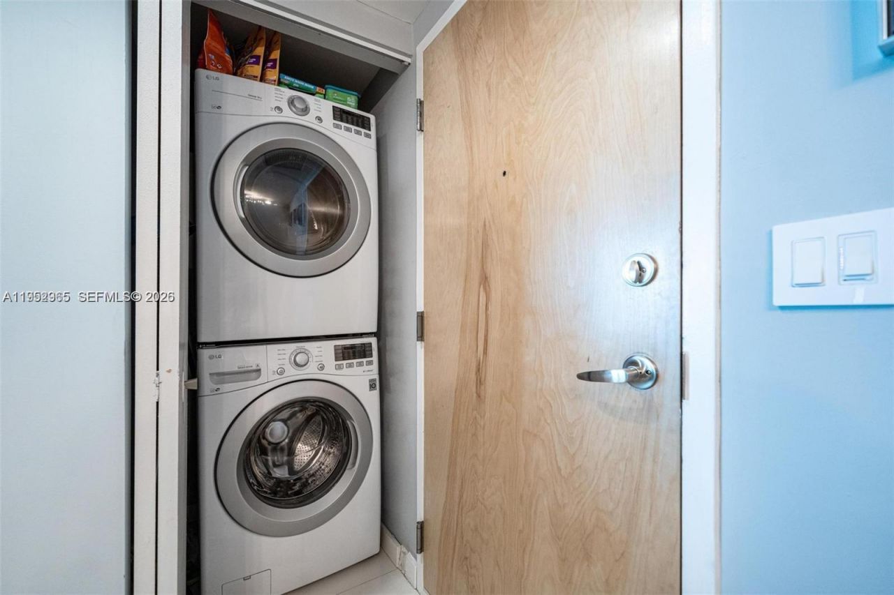 350 S Miami Ave, Unit 2505, Miami, FL 33130 Photo