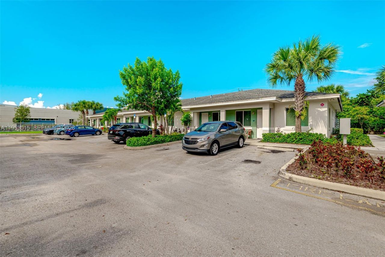 20690 NW 27 Avenue , Miami Gardens, FL 33056 Photo