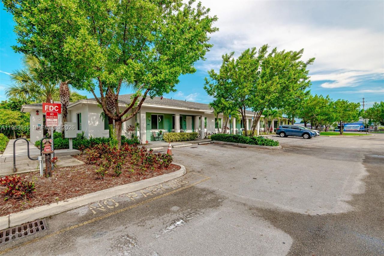 20690 NW 27 Avenue , Miami Gardens, FL 33056 Photo