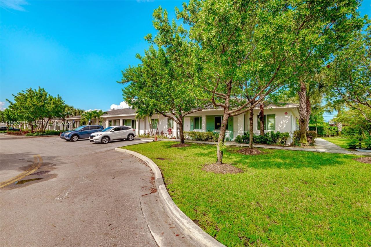 20690 NW 27 Avenue , Miami Gardens, FL 33056 Photo