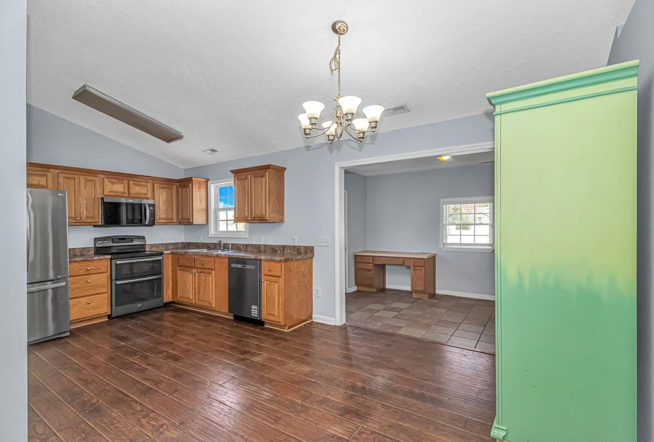 1012 Cadbury Ct. Photo 11