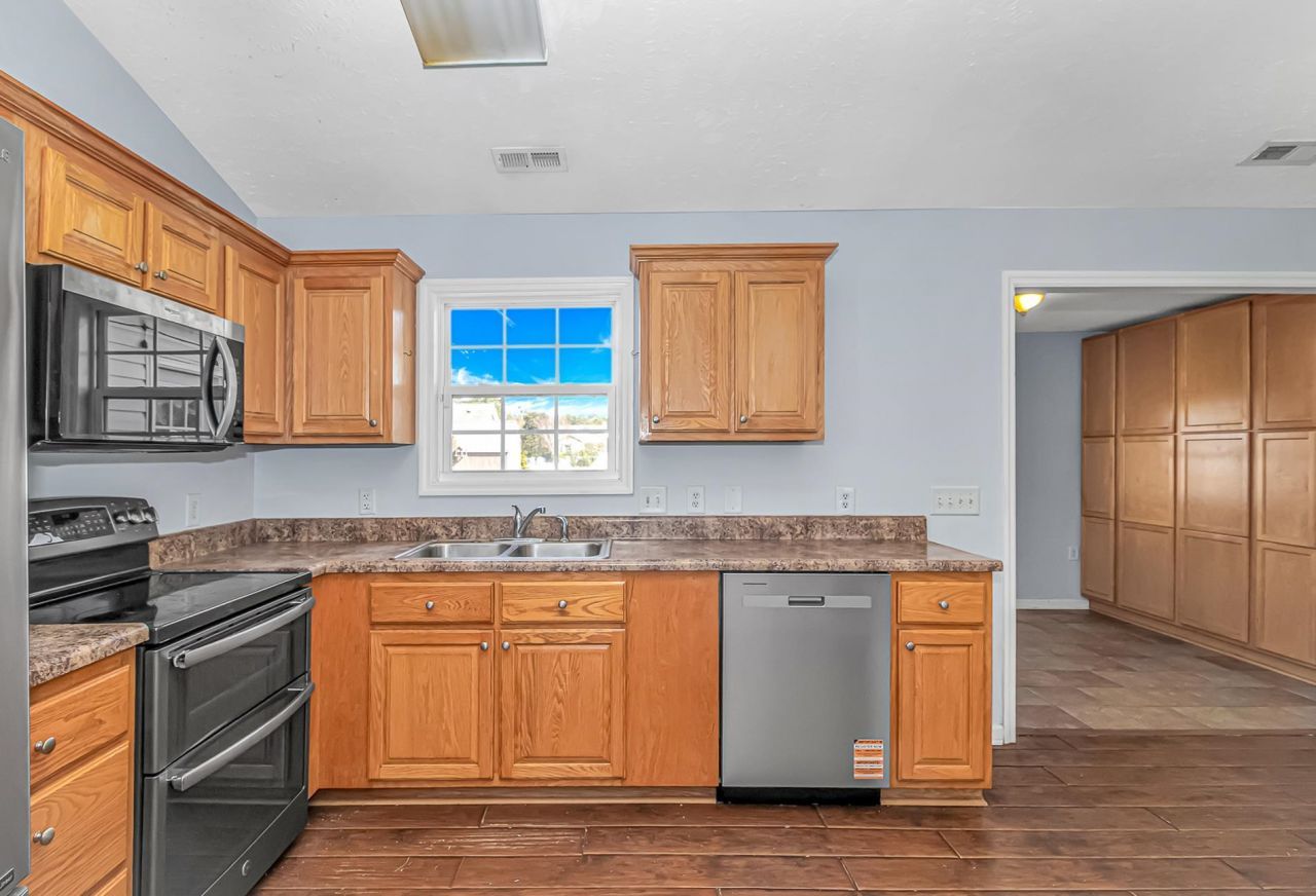 1012 Cadbury Ct. Photo 13