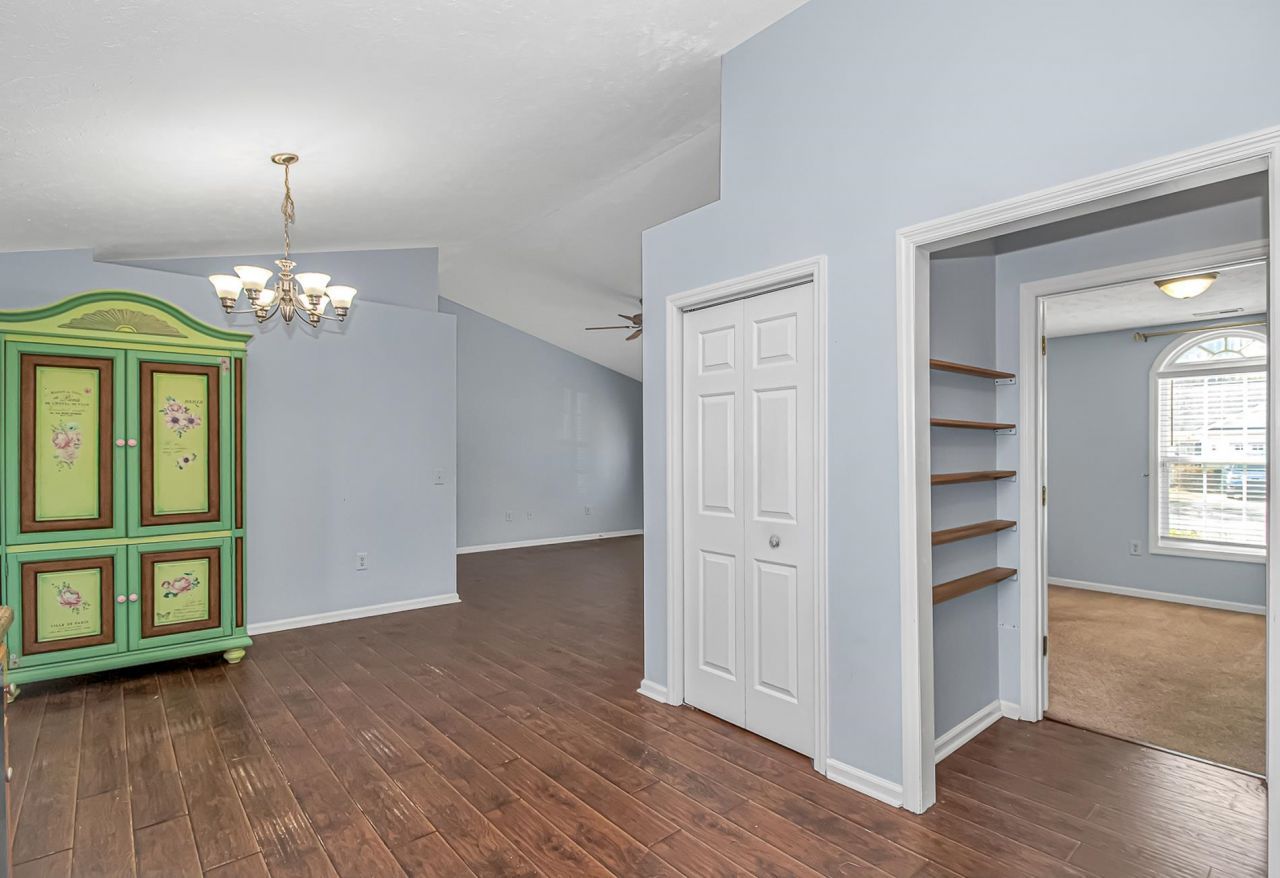 1012 Cadbury Ct. Photo 14