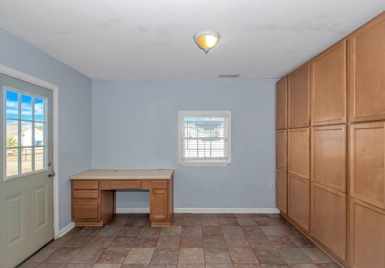 1012 Cadbury Ct. Photo 18