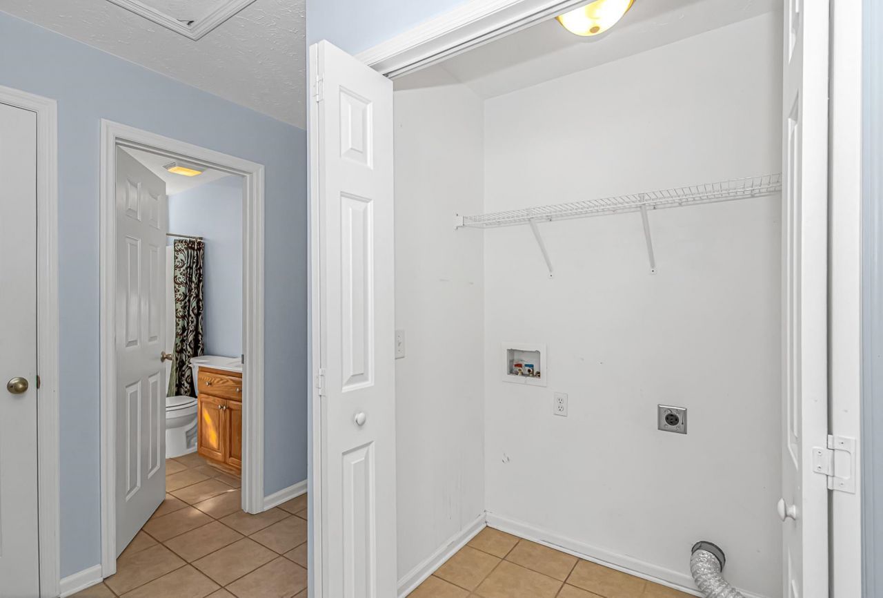 1012 Cadbury Ct. Photo 20