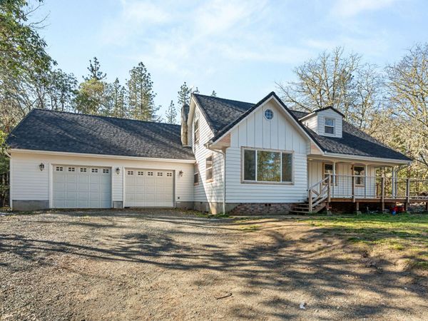 437 Cumberland Drive, Grants Pass, OR 97527
