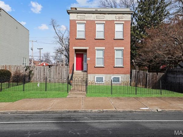 2741 Chippewa Street , St Louis, MO 63118