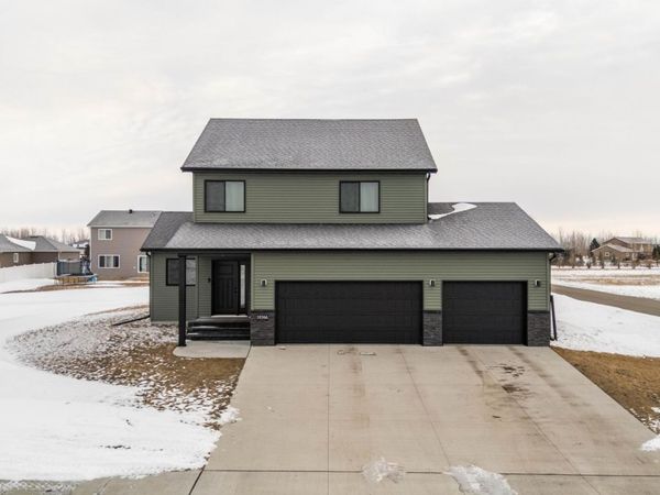 10366 73rd Street S, Horace, ND 58047