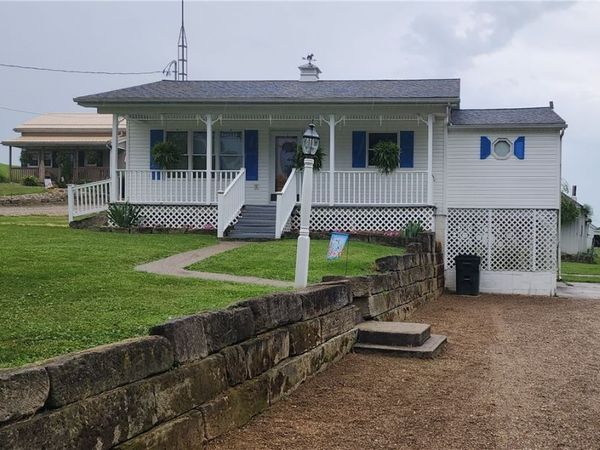 9090 Radcliffe Road, Adamsville, OH 43802