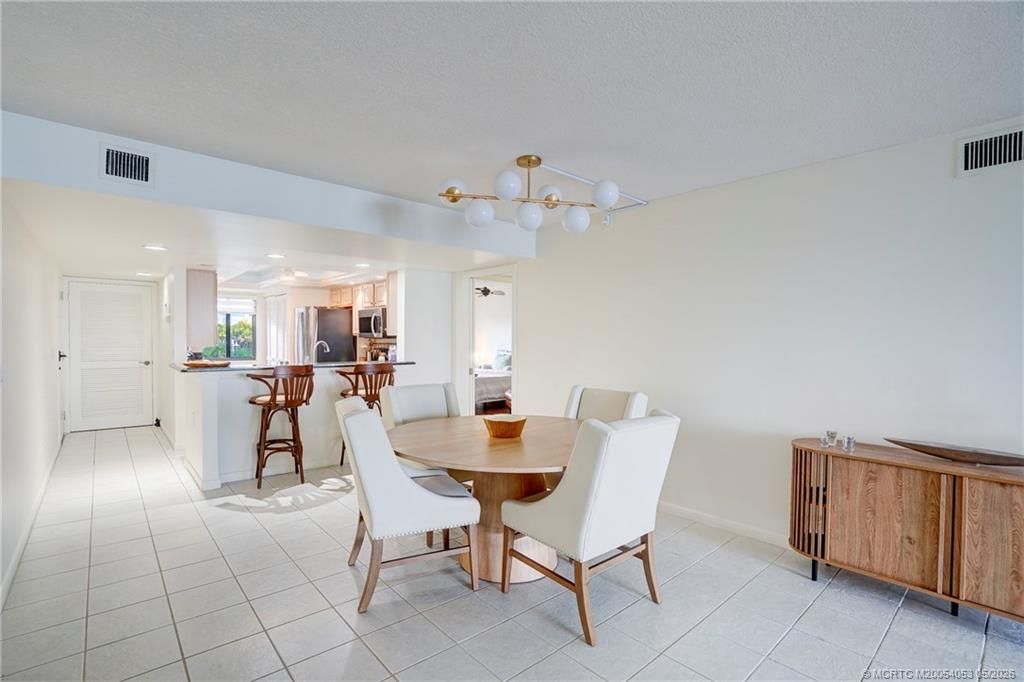 10 NE Plantation Road, Unit 101, Stuart, FL 34996 Photo