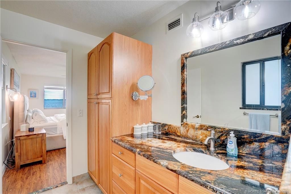 10 NE Plantation Road, Unit 101, Stuart, FL 34996 Photo