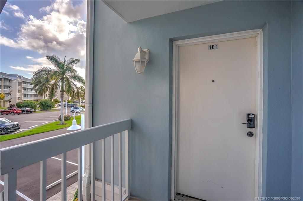 10 NE Plantation Road, Unit 101, Stuart, FL 34996 Photo