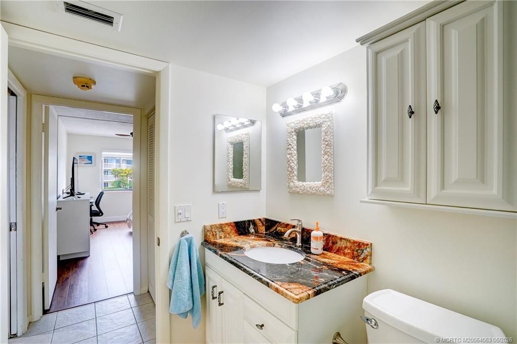 10 NE Plantation Road, Unit 101, Stuart, FL 34996 Photo
