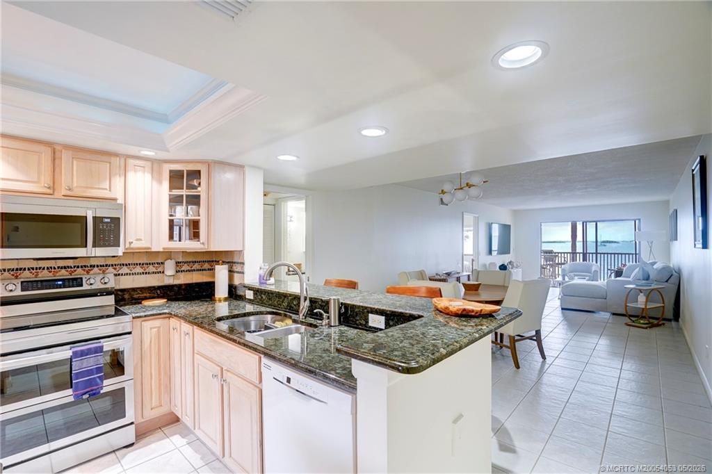 10 NE Plantation Road, Unit 101, Stuart, FL 34996 Photo