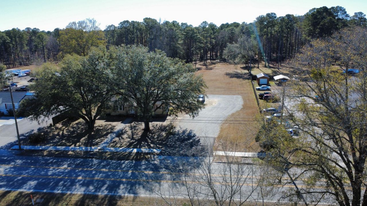 10587 Hwy 78 Photo 16