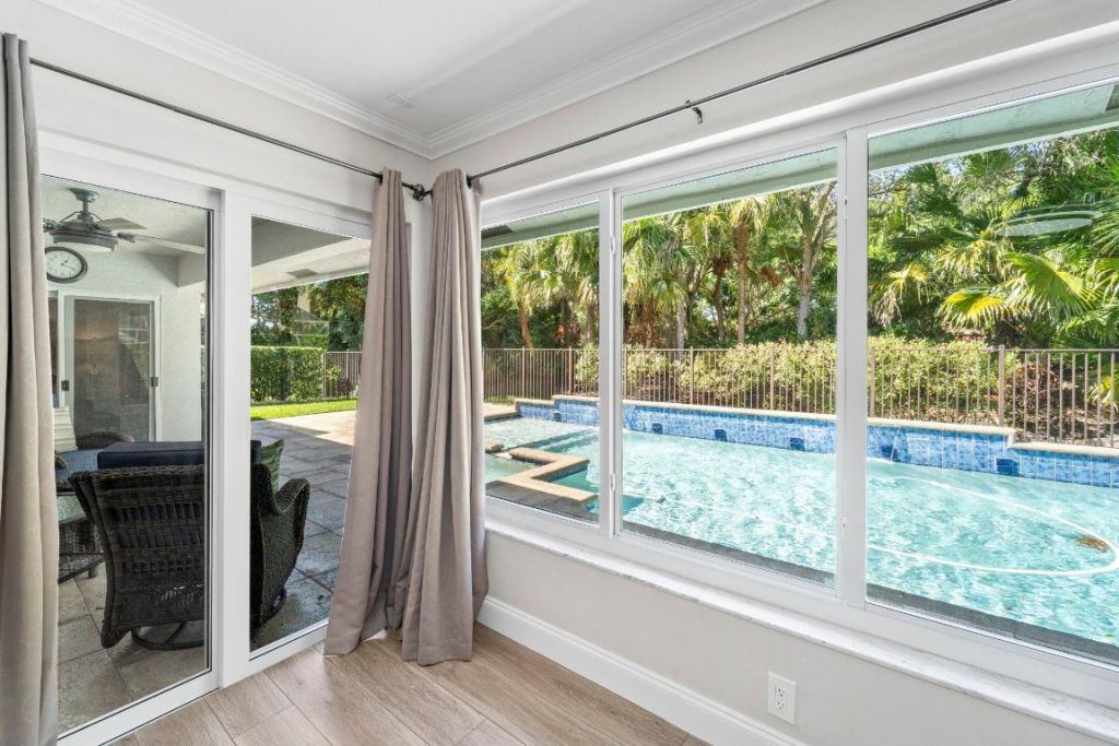 1695 Lakeshore Circle, Weston, FL 33326 Photo