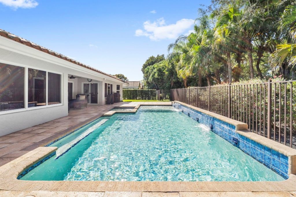 1695 Lakeshore Circle, Weston, FL 33326 Photo